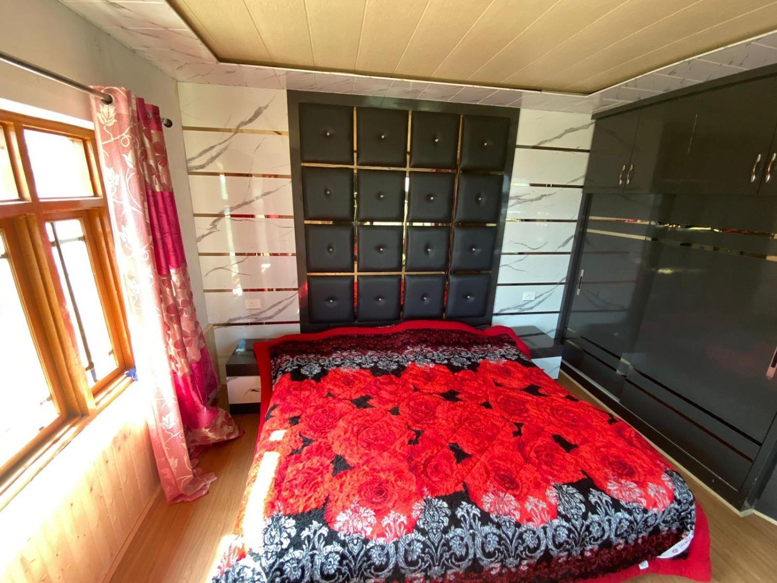 גולמארג Sheen Homestay מראה חיצוני תמונה