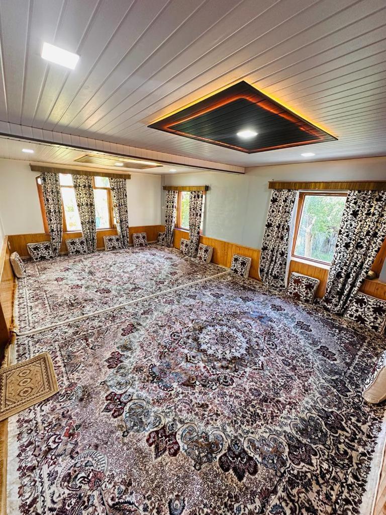 גולמארג Sheen Homestay מראה חיצוני תמונה